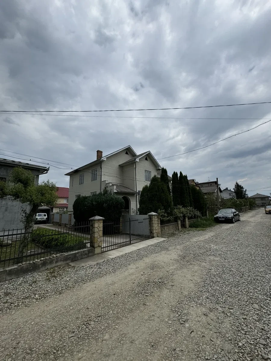 Будинок, Коломия: підвал 50 м², 6 соток, центр за кілька хвилин - фото 1