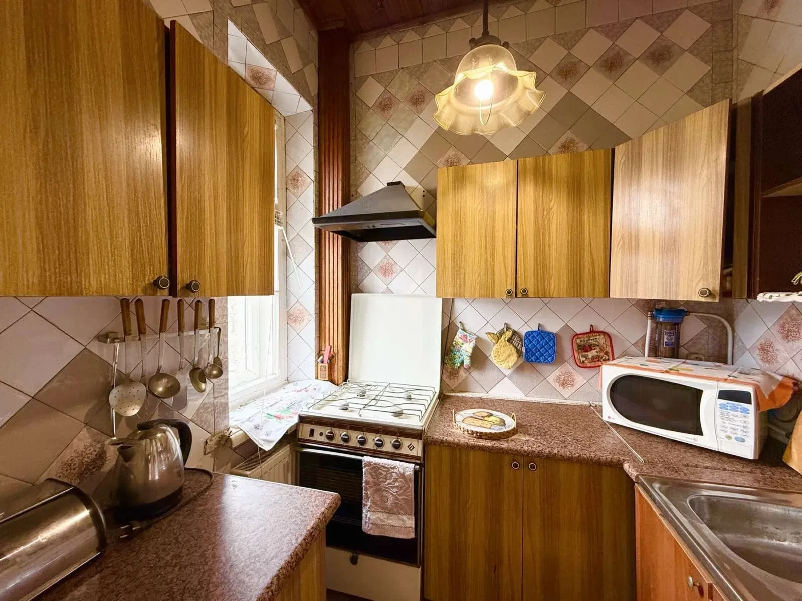 3-кімнатна квартира, Славута: індивідуальне газове опалення, меблі - фото 2
