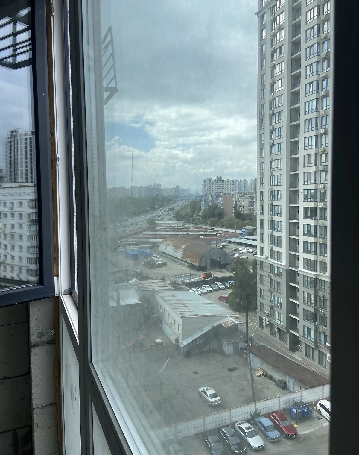 1-комнатная квартира, Харьковский Массив: кухня-студия, торг - фото 4