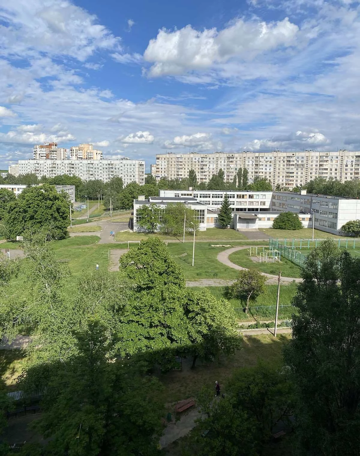 3-кімнатна квартира, 339-ий мікрорайон: бойлер, метро Перемога - фото 1