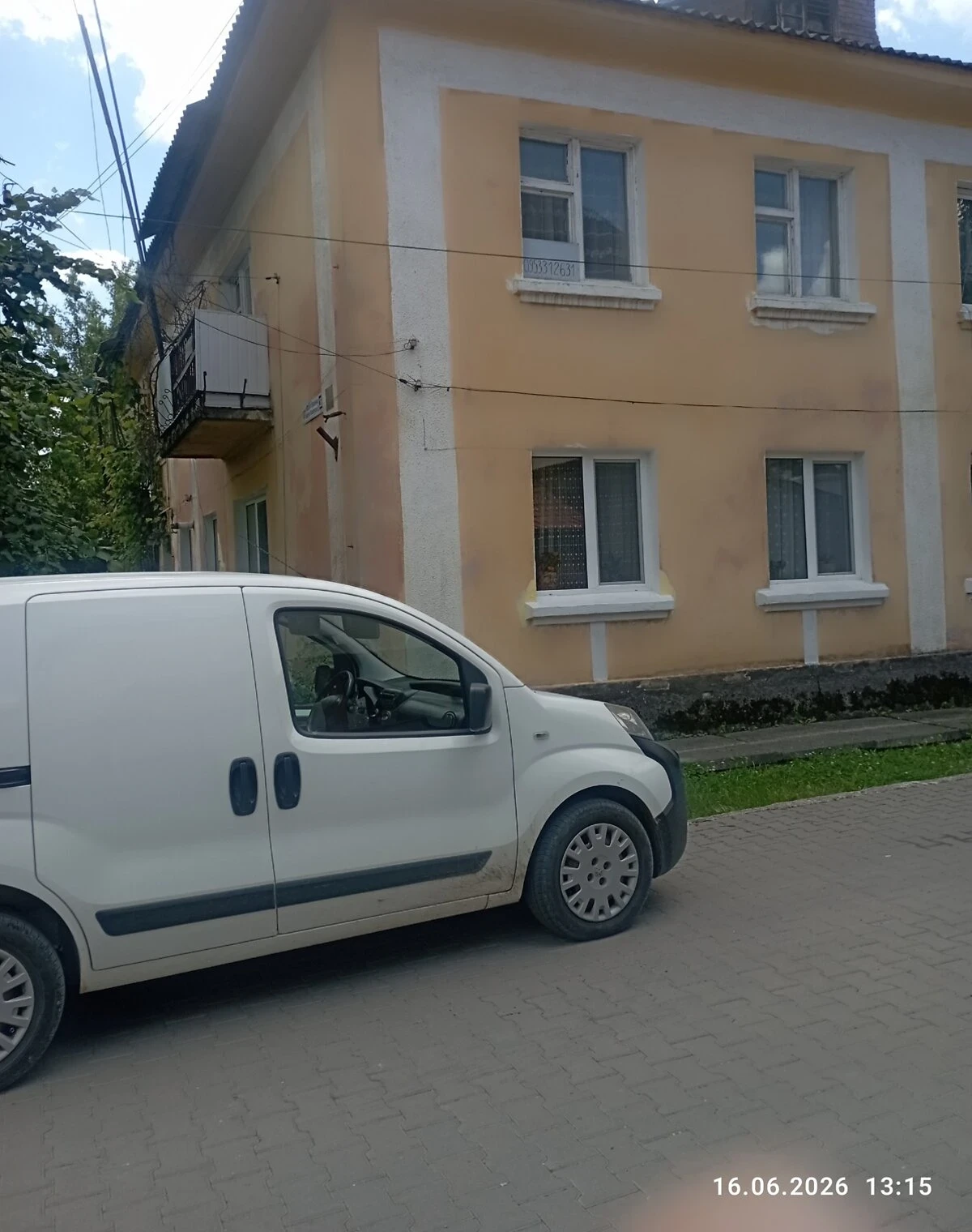 3-кімнатна квартира, Глибока: цегляні стіни, газове опалення