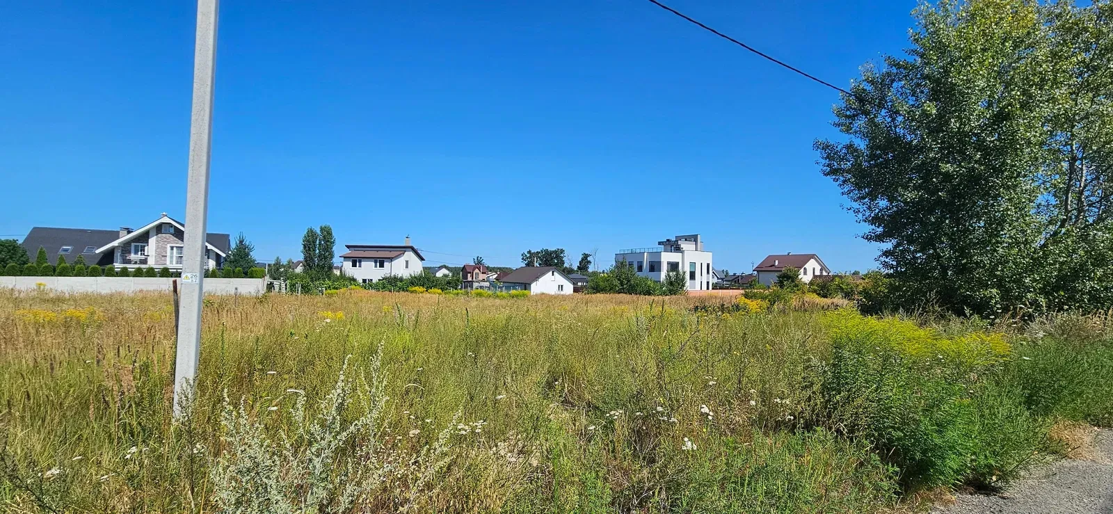 Ділянка 10 соток, Нові Петрівці: асфальтований під'їзд, електрика - фото 1