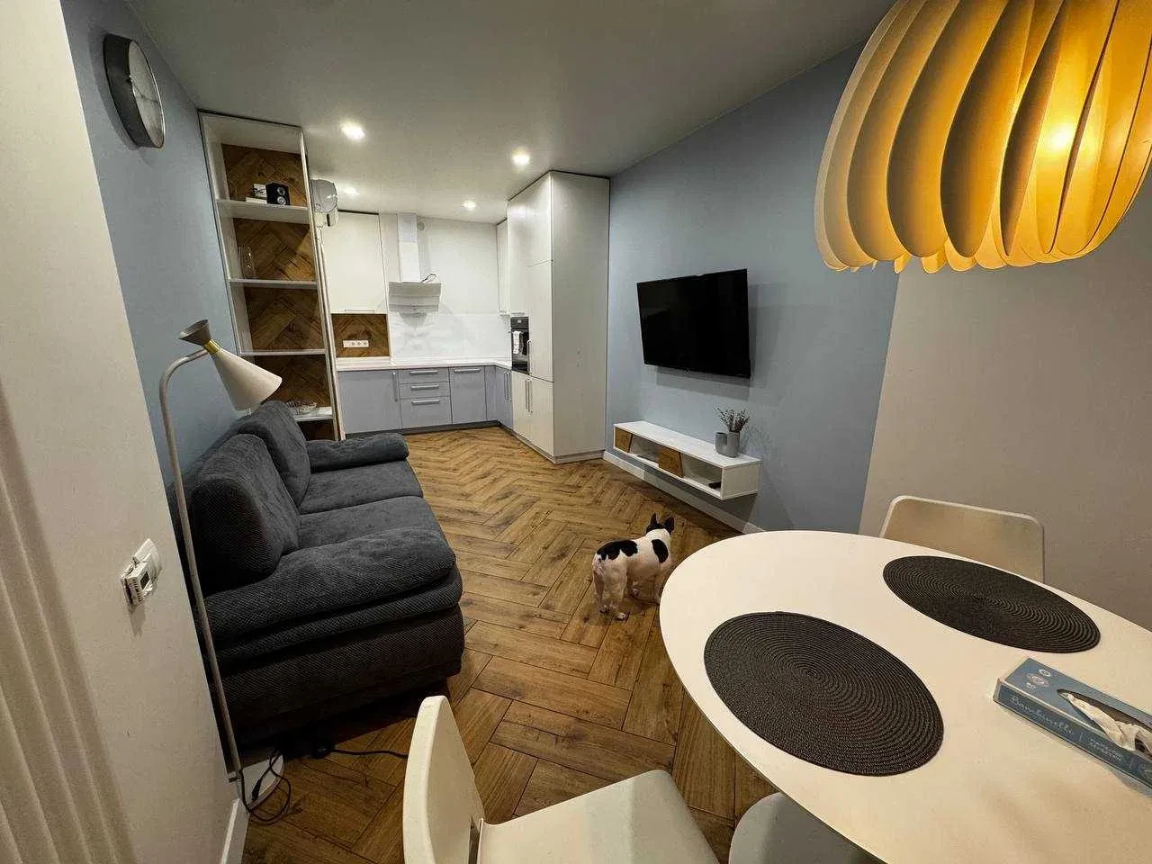 1-кімнатна квартира у ЖК Campus: дизайнерський ремонт, автономність