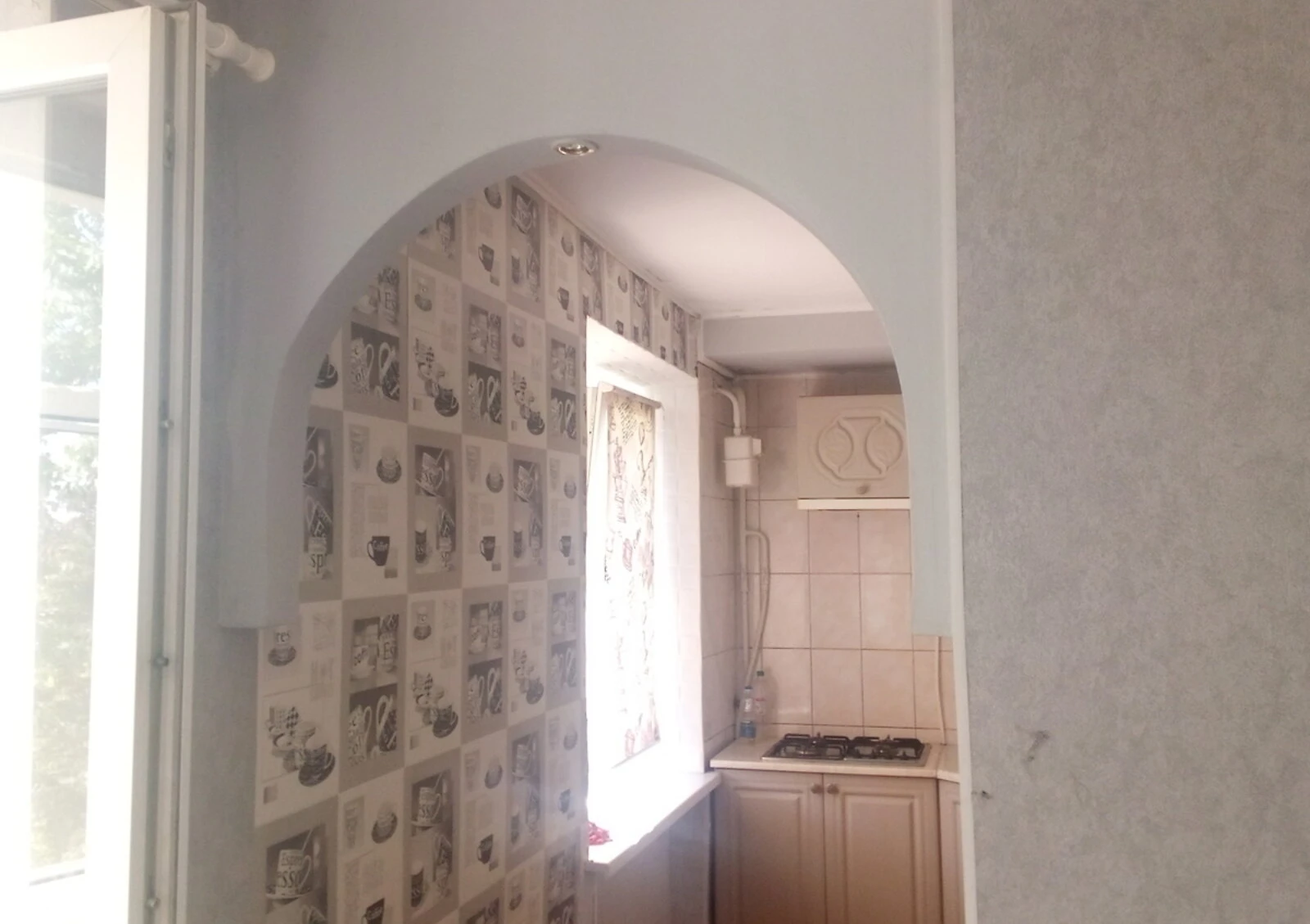 1-кімнатна квартира, Косівщина: кухня-студія, косметичний ремонт - фото 2
