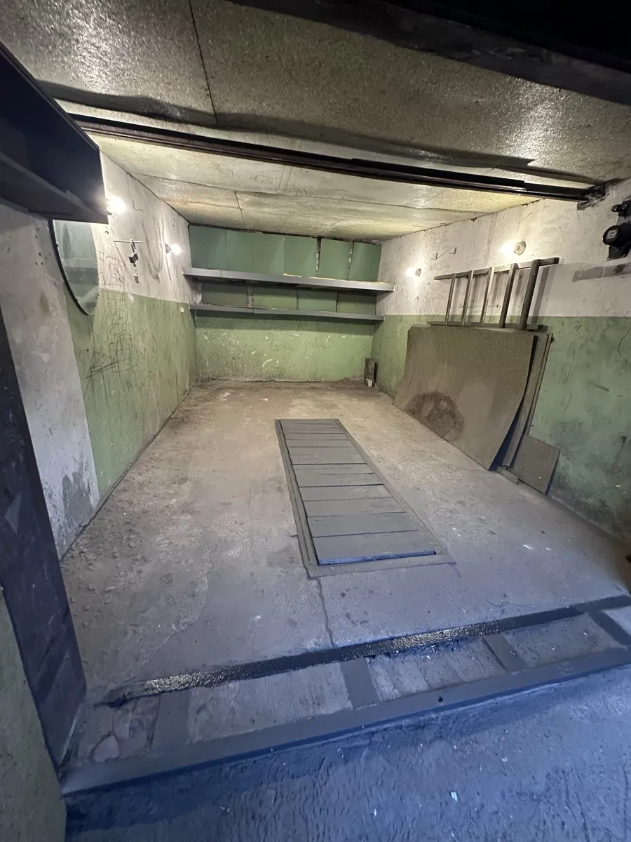 Гараж, Олександрівський: оглядова яма, зарядка електромобіля - фото 5