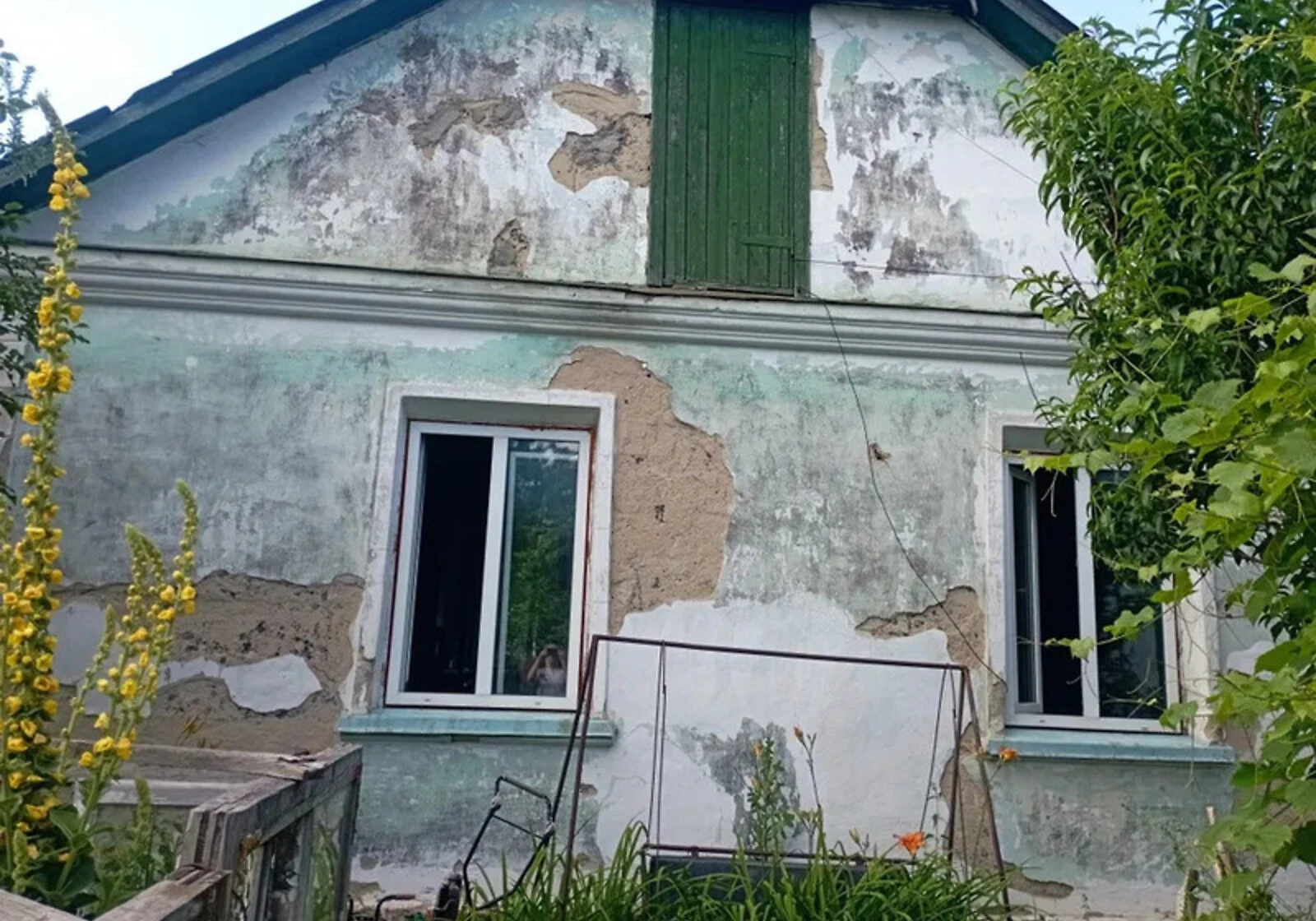 Будинок, Коростень: гараж у дворі, літня кухня - фото 4