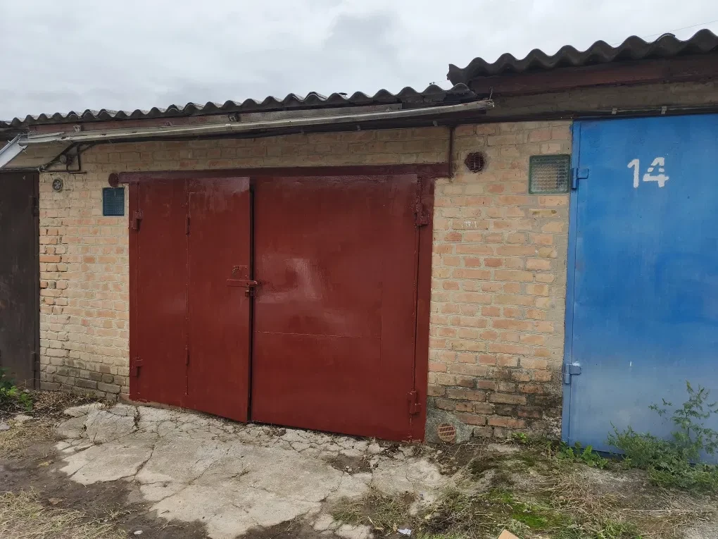 Гараж, Подільський: цегляний, оглядова яма і погріб - фото 1
