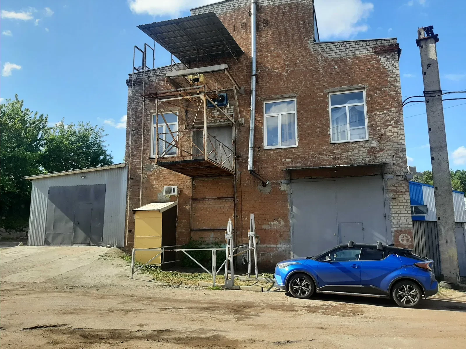 Нежитлова будівля, Новобаварський: 250 кВт, вантажний ліфт - фото 4