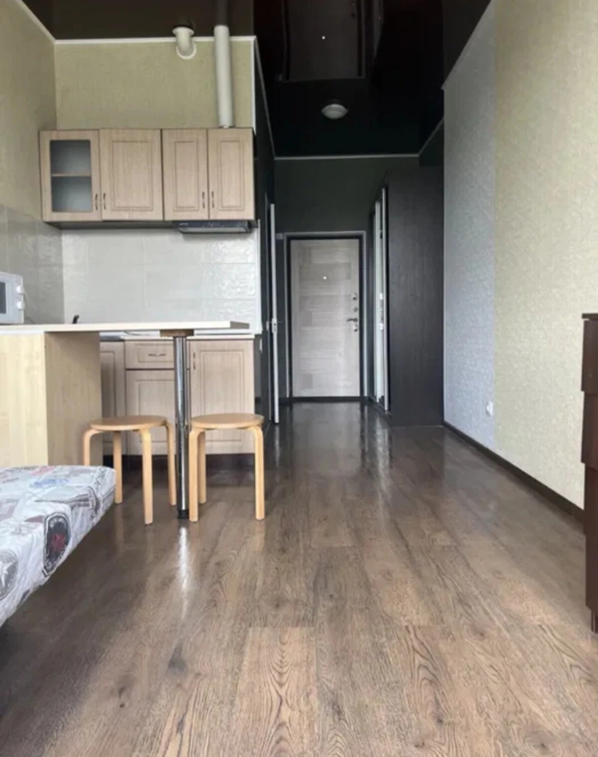 1-кімнатна квартира, вулиця Володимира Брожка: кухня-студія, євроремонт - фото 1