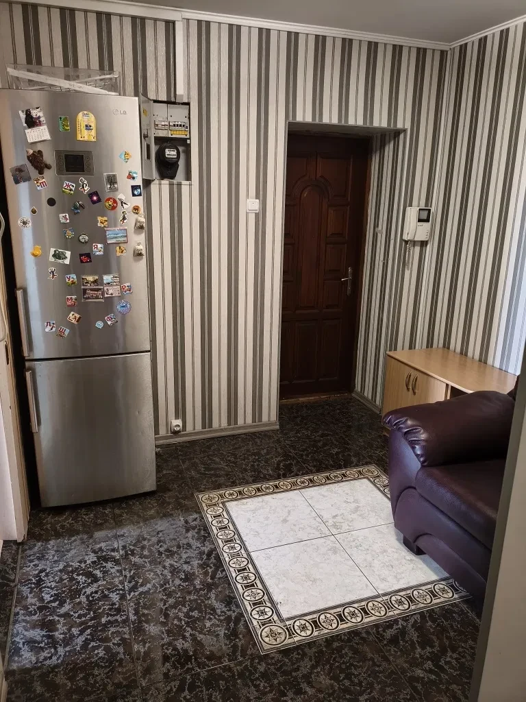 3-кімнатна квартира, Черкаси: кухня 14,9 м², паркувальне місце - фото 3