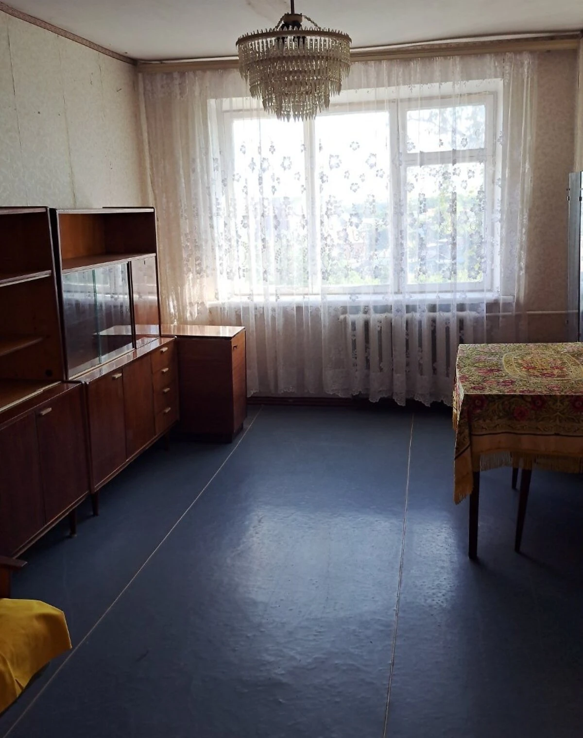 3-кімнатна квартира, Холодні Яри: косметичний ремонт, цегляні стіни - фото 1