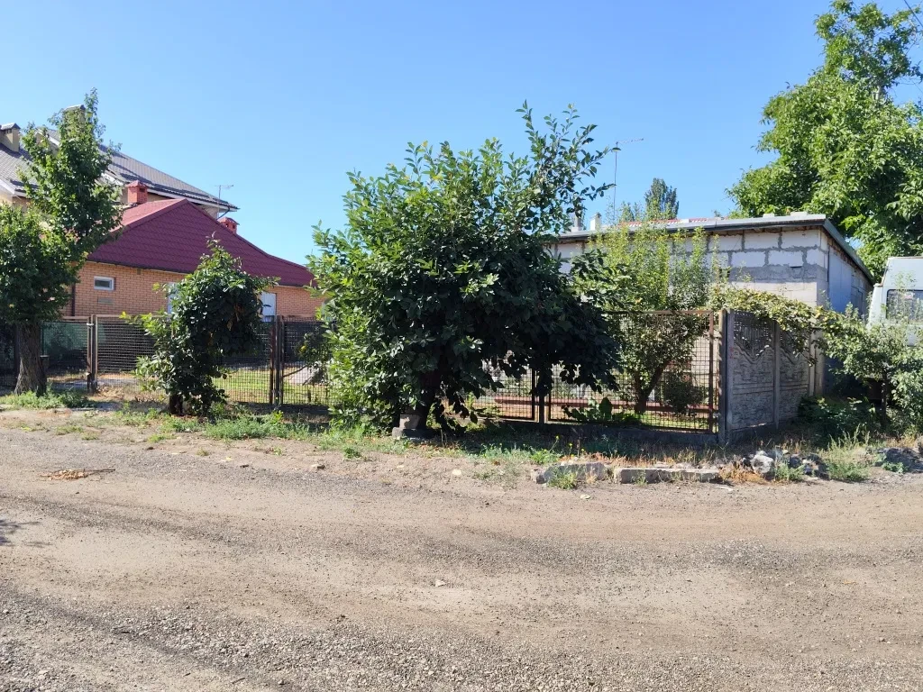 Участок 3 сотки, Коммунарский: приватизирован, дом, в городе