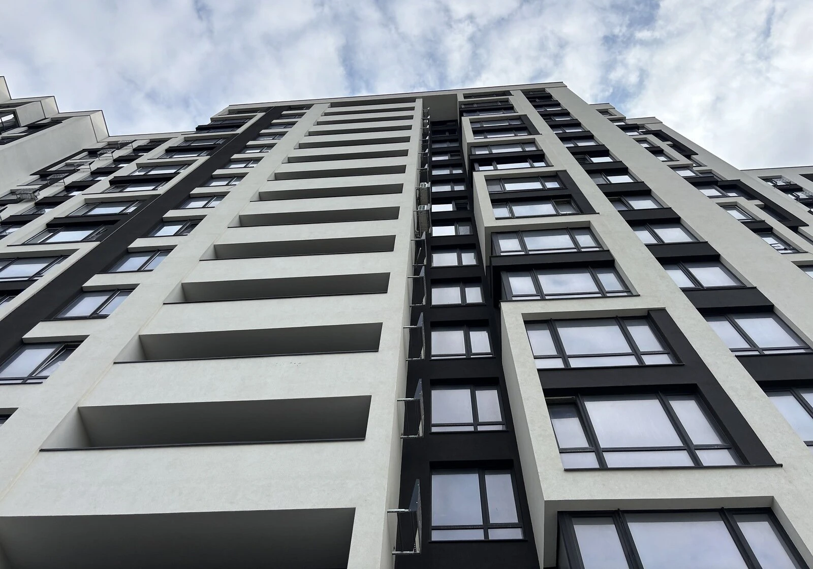 1-кімнатна квартира, Набережна: закритий двір, поруч Кант - фото 2