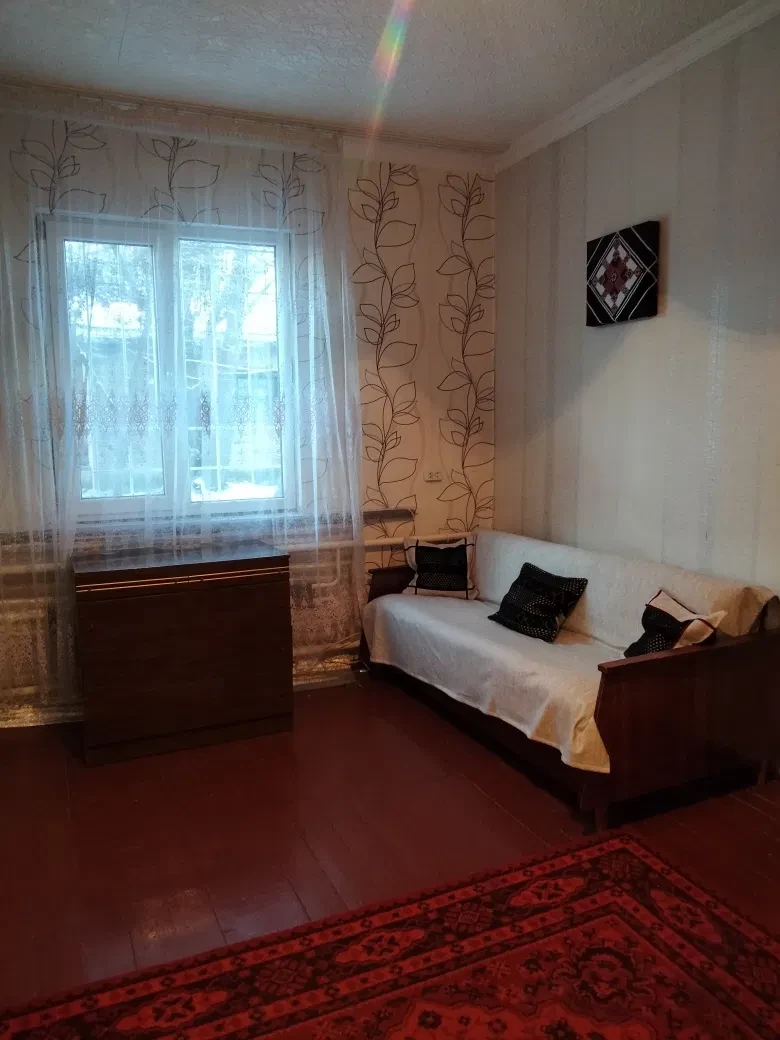 2-комнатная квартира, Нововолынск: отдельный вход, парковка - фото 2