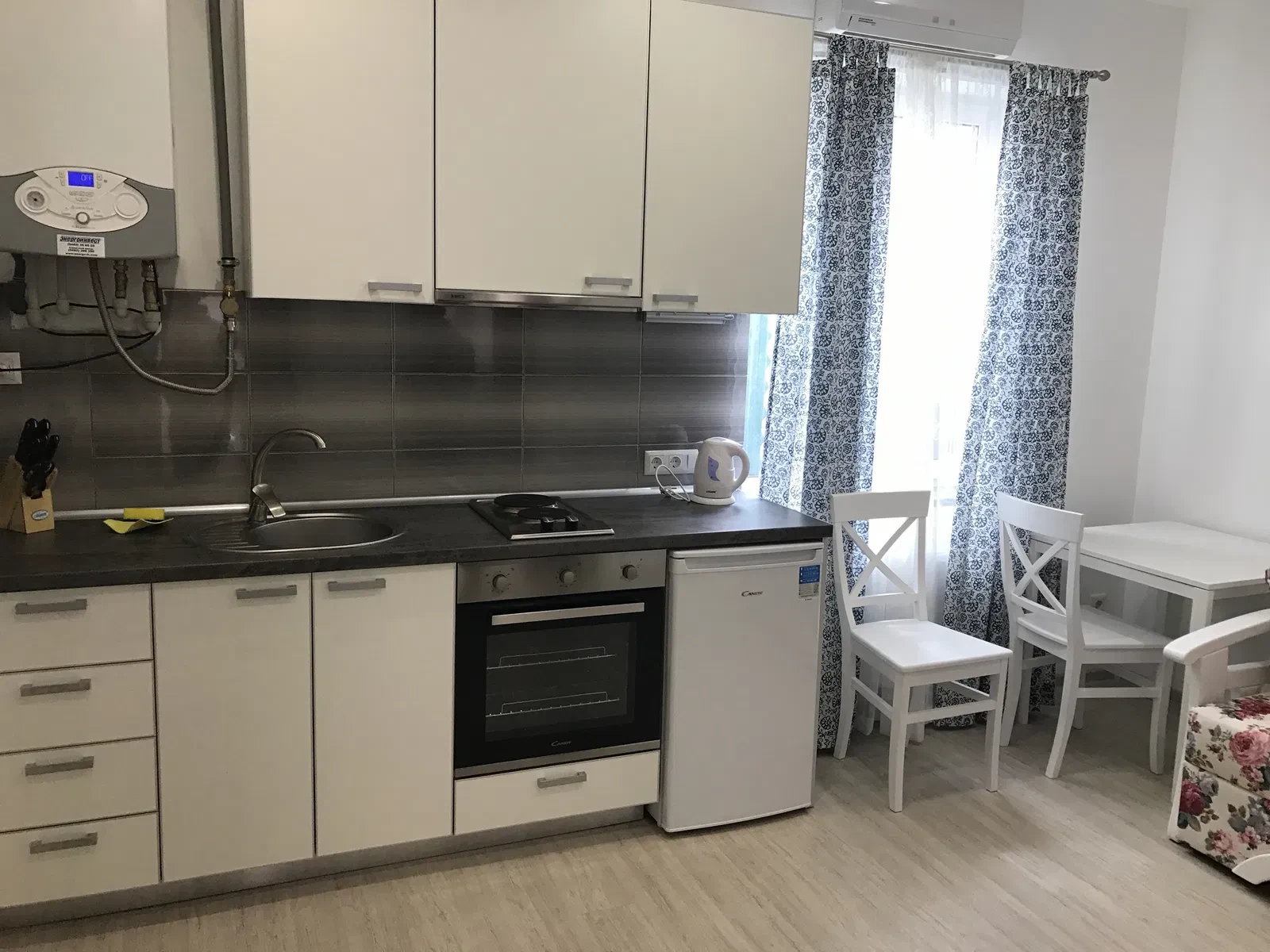 1-кімнатна квартира, Київський: власний дворик, море за 400 м, фото 2