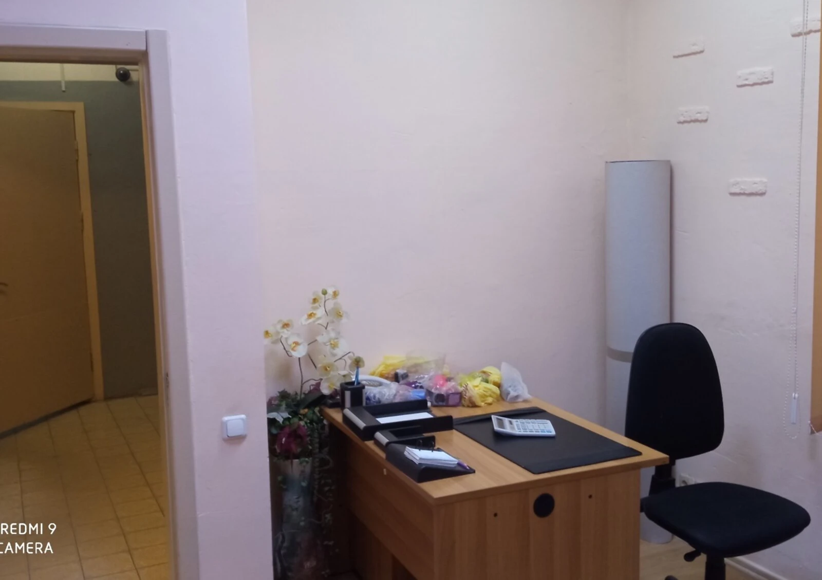 Офіс, Центр: фасадне приміщення, відкрите планування, стеля 3.9 м - фото 3