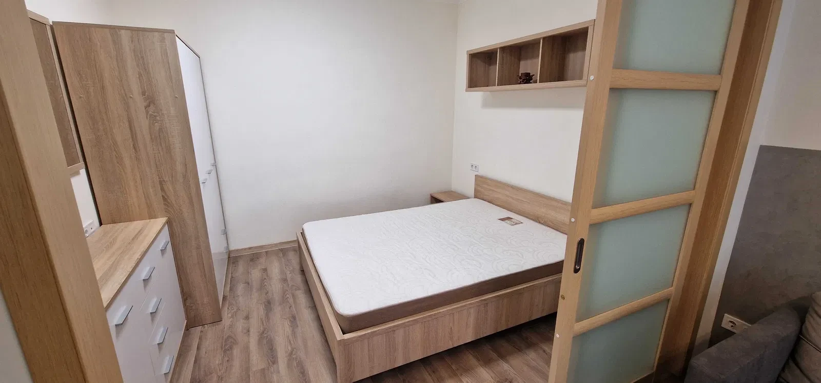 1-кімнатна квартира, Дарницький: генератор, метро Вирлиця 300 м - фото 2