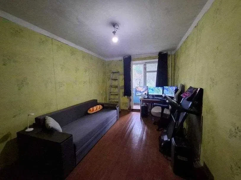 1-кімнатна квартира, Слобідський: цегляний будинок, засклена лоджія, фото 2