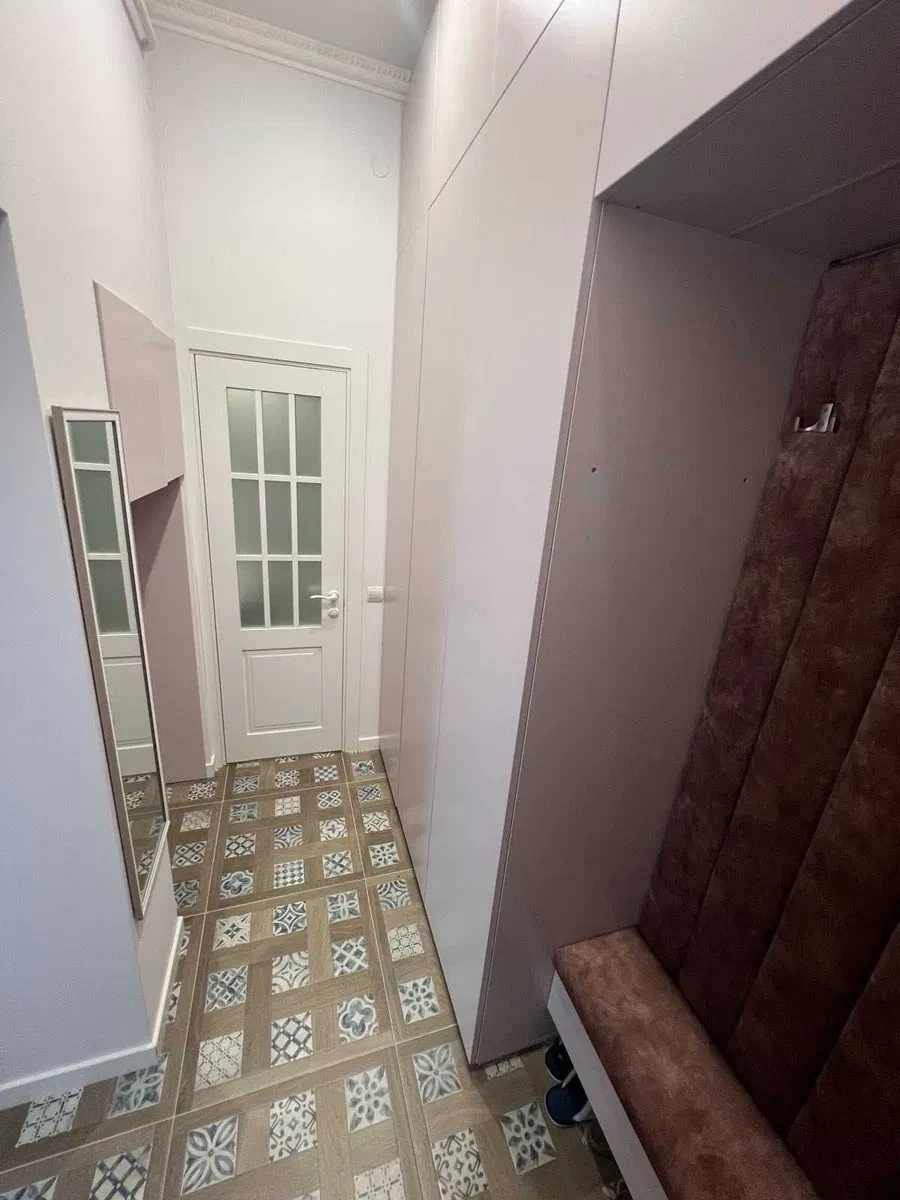 2-кімнатна квартира, Стрий: авторський ремонт, камін, фото 3