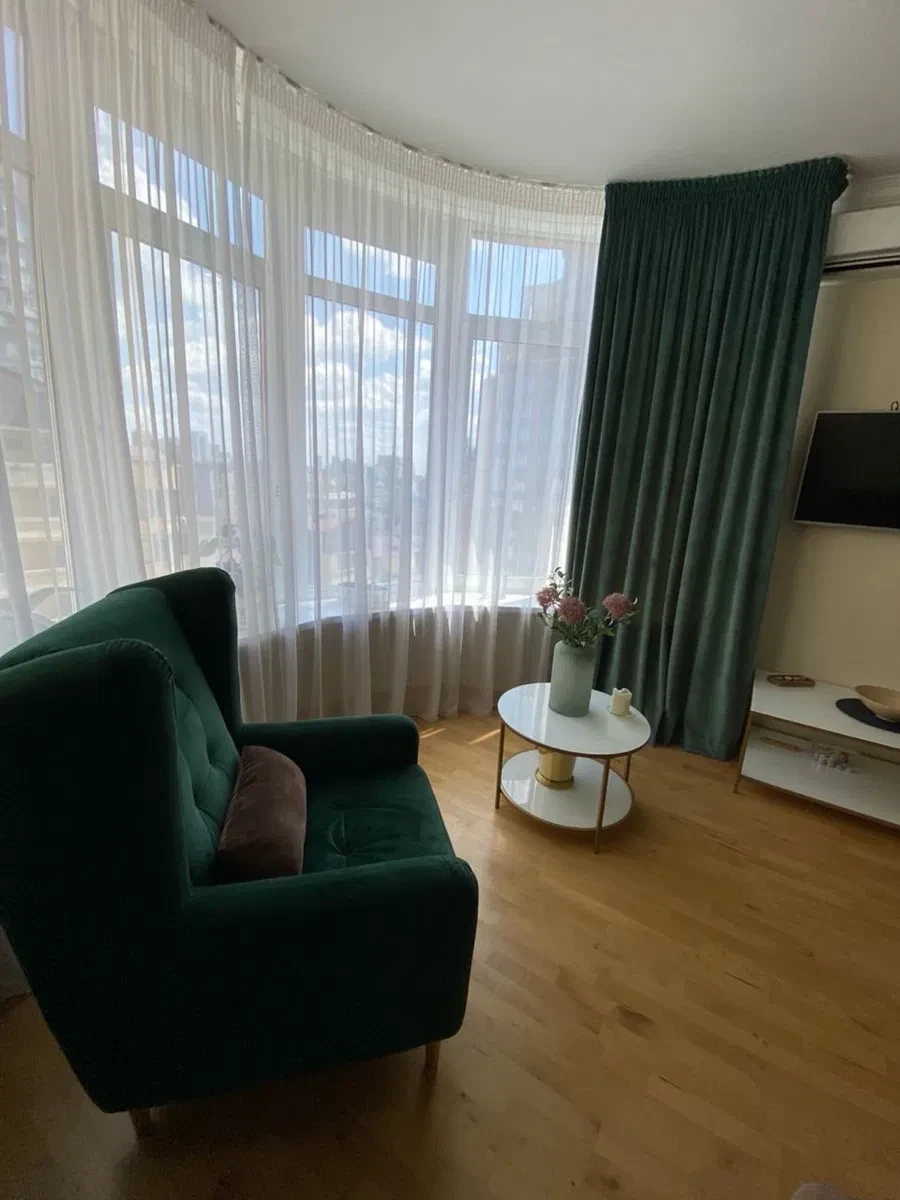 2-комнатная квартира, Шевченковский: кухня-студия 24 м², укрытие, паркинг - фото 4