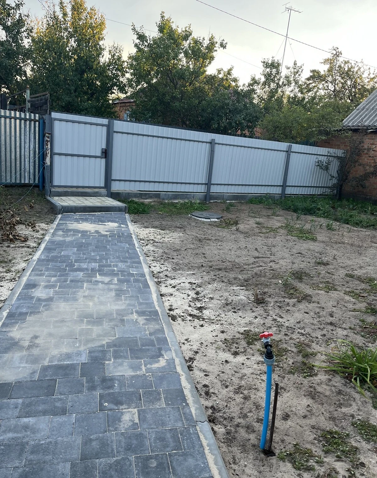 Будинок, Шевченківський: ділянка 7.56 сотки, свердловина, літня кухня - фото 1