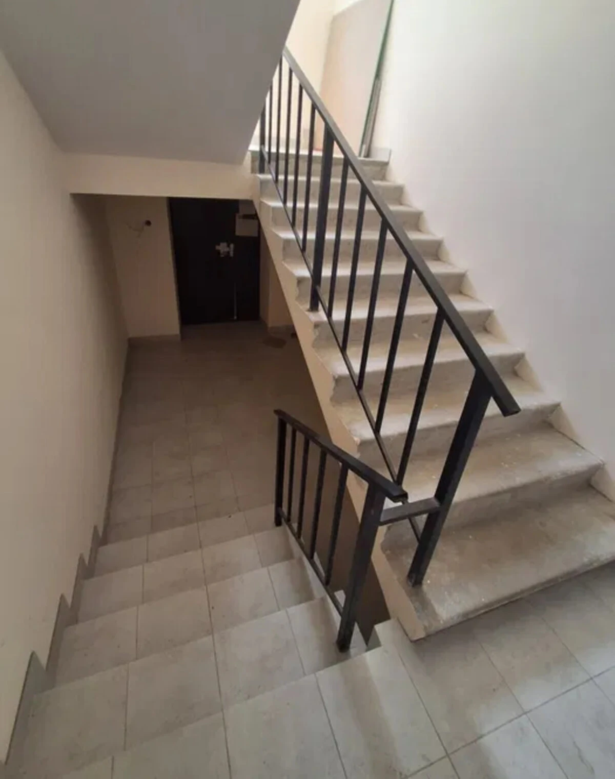 2-комнатная квартира, Винница: кухня 15 м², кирпичные стены - фото 1