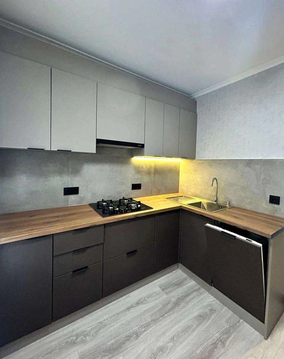1-кімнатна квартира, Оболонь: євроремонт, газ під час відключень, фото 3