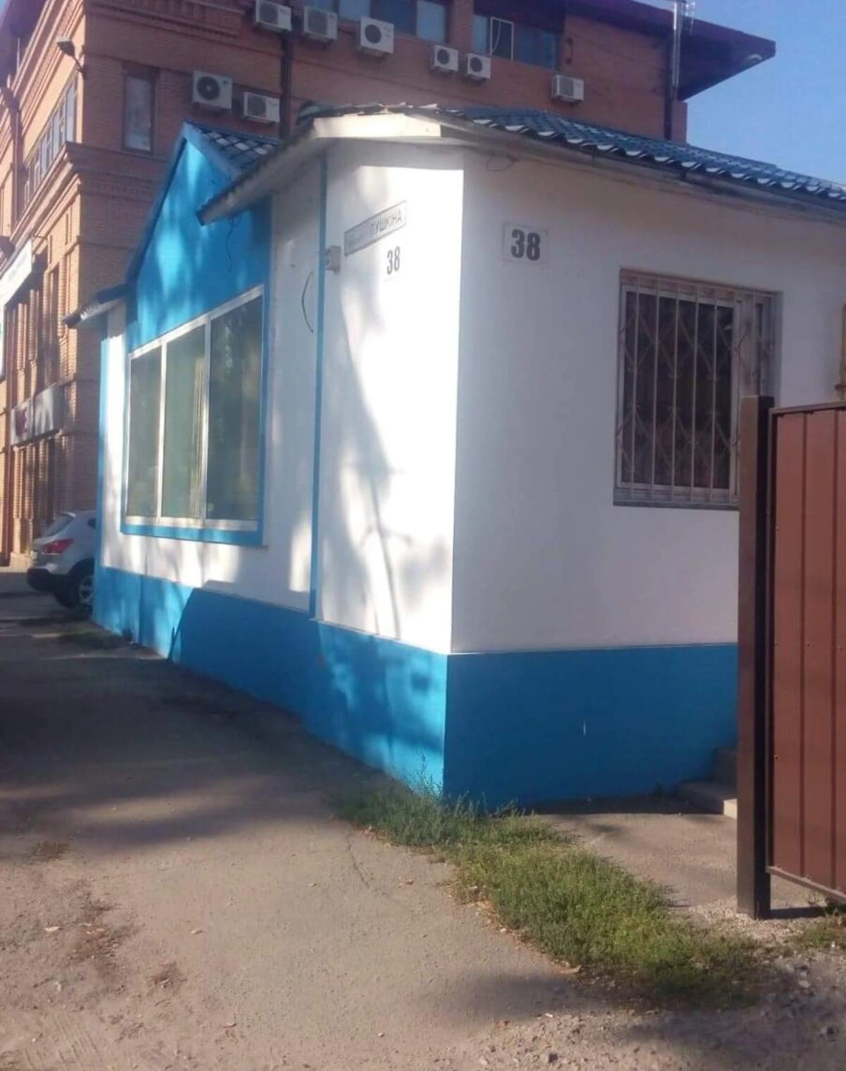 Приміщення, Чечелівський: фасадне, укриття в будинку, торг - фото 1