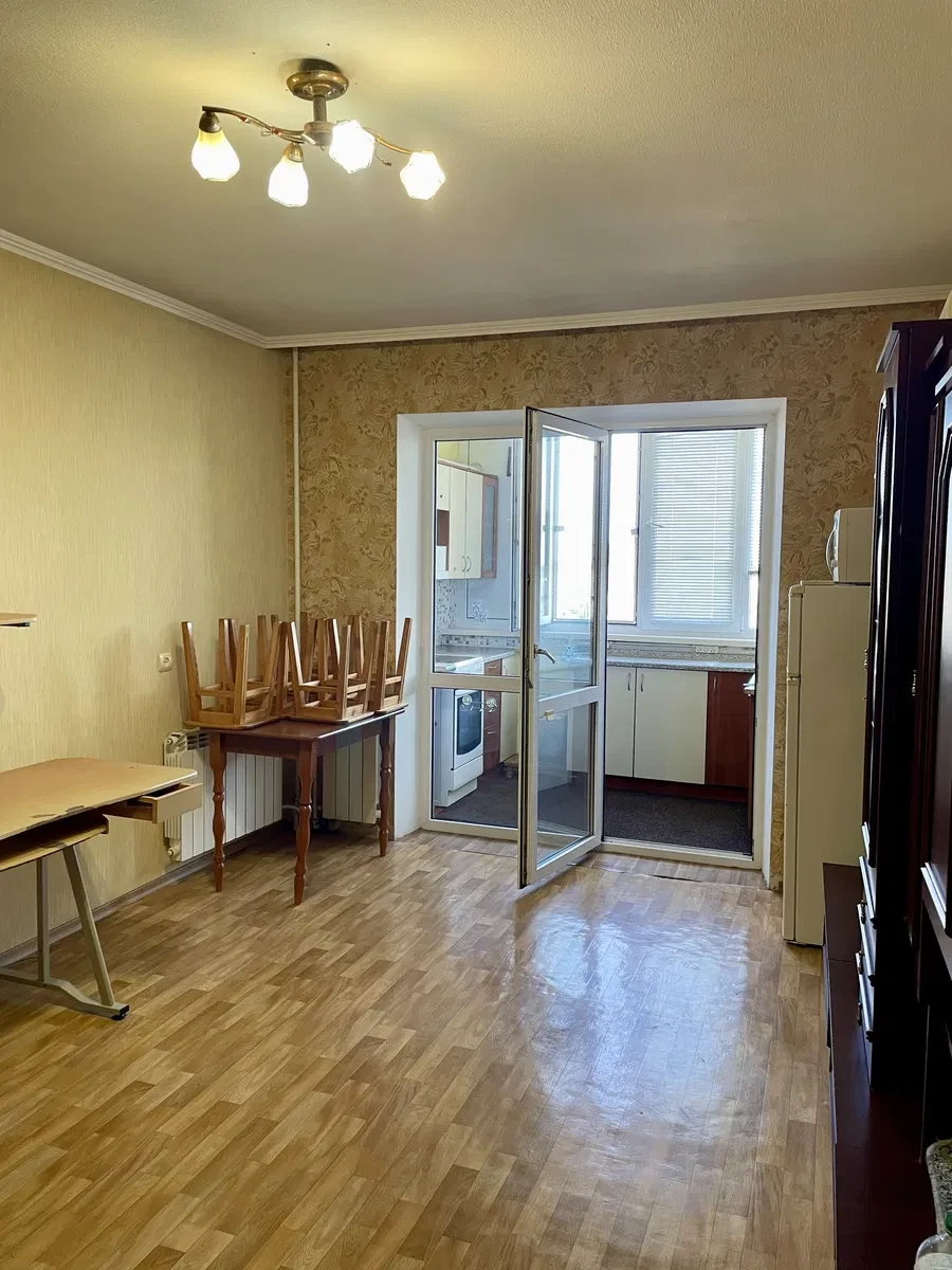 1-кімнатна квартира, Деснянський: кухня-вітальня, ліфти працюють без світла - фото 4