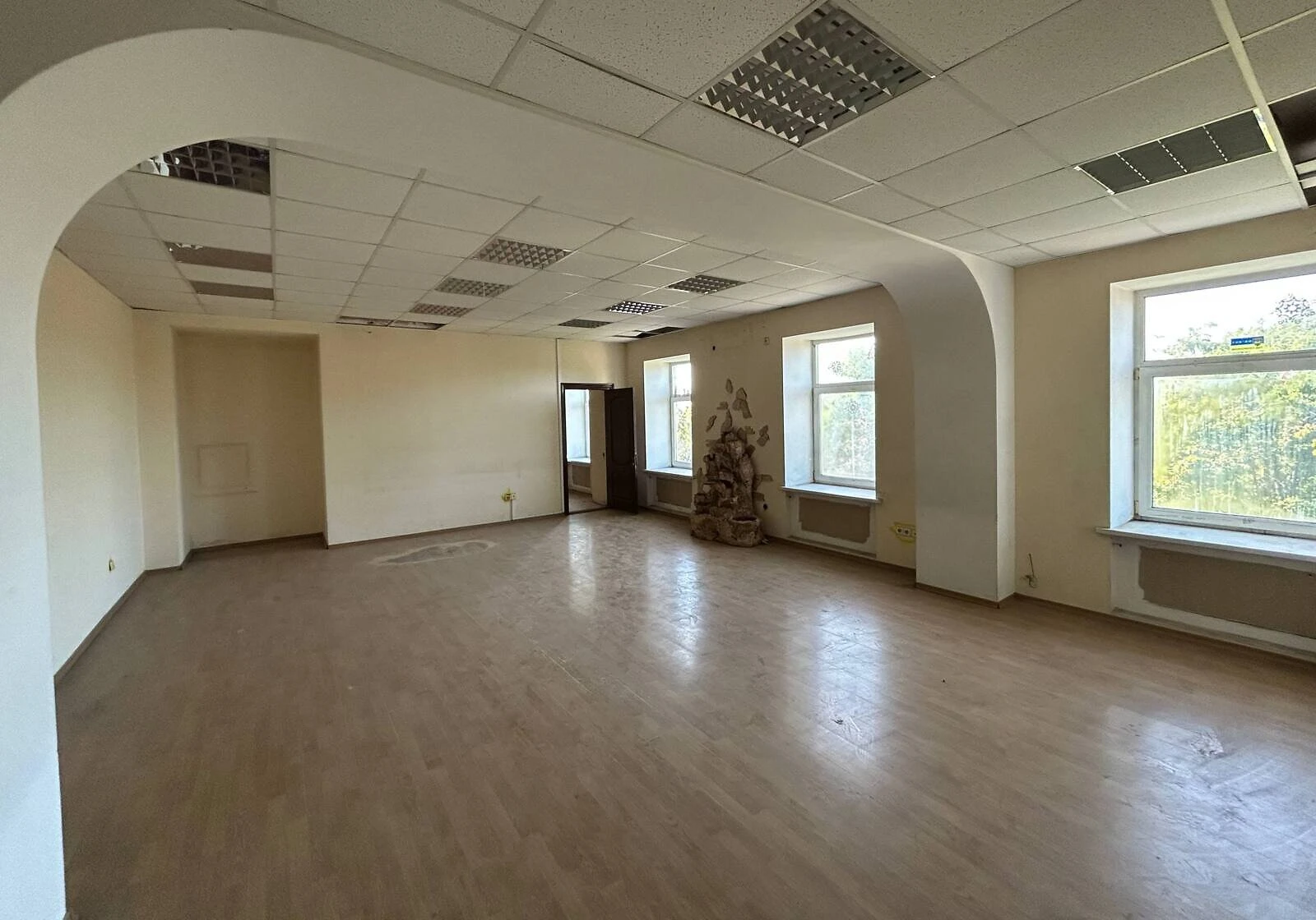 Приміщення, Солом'янський: укриття, вода й інтернет без світла, фото 3
