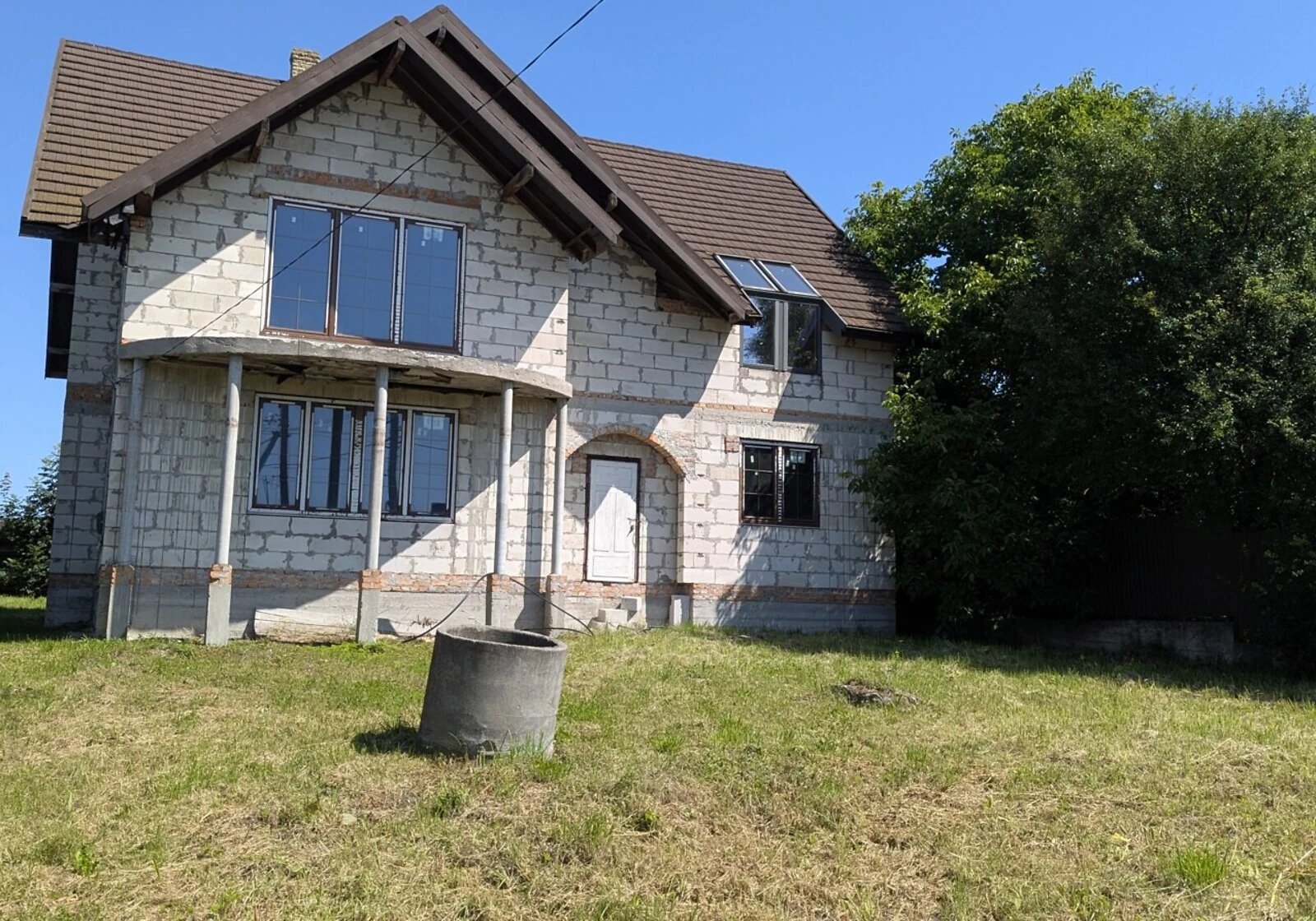 Будинок, Любомль: 25 соток, піноблок