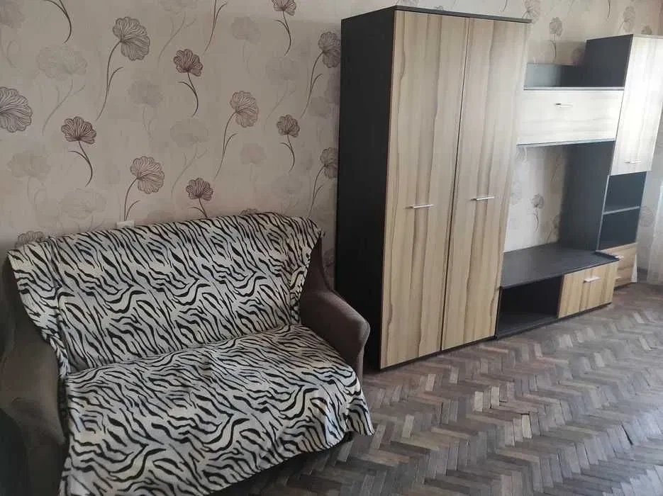 1-кімнатна квартира, Дарницький: газ, метро Чернігівська пішки - фото 1
