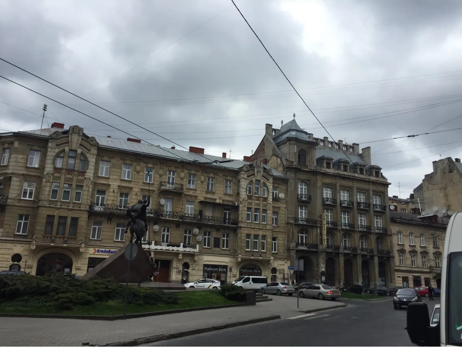 Приміщення, Галицький: фасадне, вільне планування, відкрита стоянка - фото 1