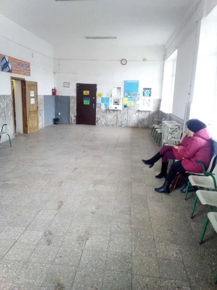 Комплекс будівель, Новий Буг: у центрі міста, асфальтована дорога - фото 4