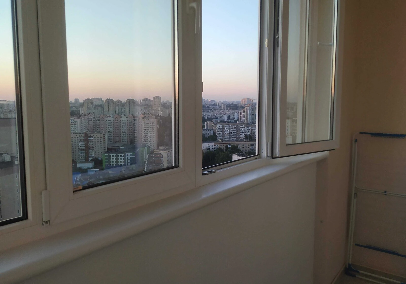 1-кімнатна квартира, Караваєві Дачі: кухня-студія, резервне живлення - фото 4