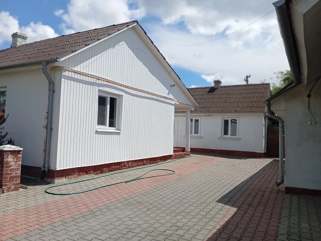 Будинок, Горохів: 14 соток, 3 гаражі, літня кухня - фото 2