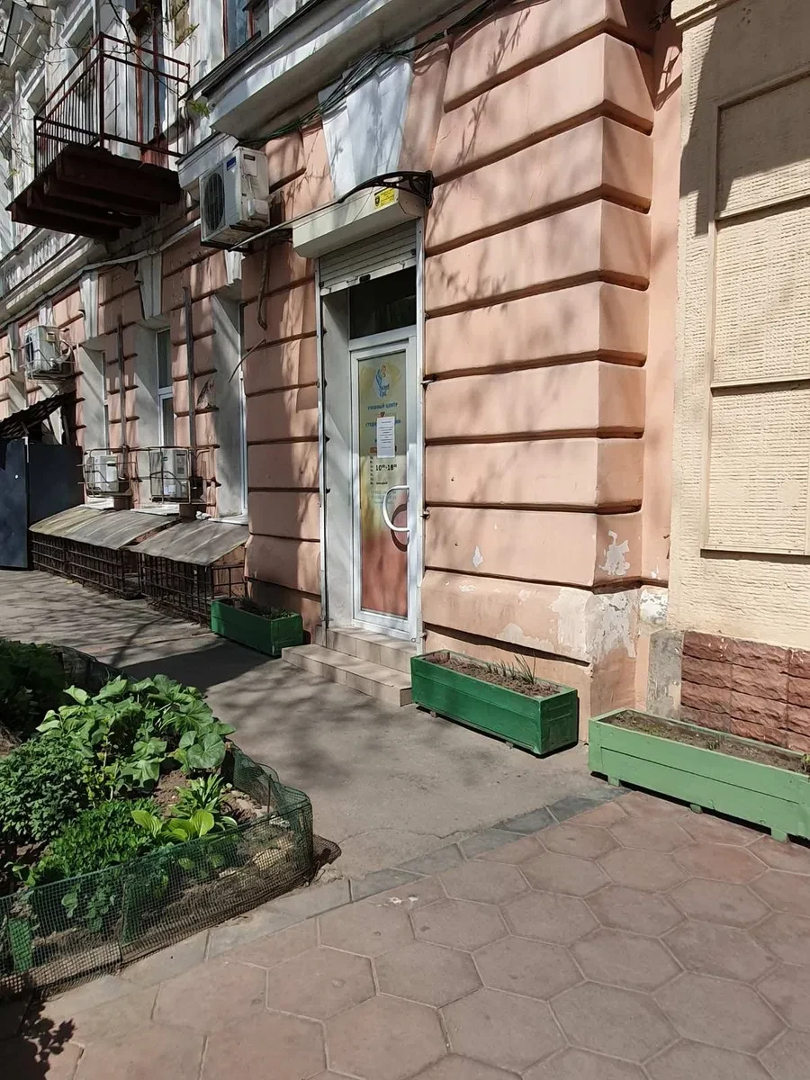 Офіс, Приморський: фасадне приміщення, 3 кондиціонери