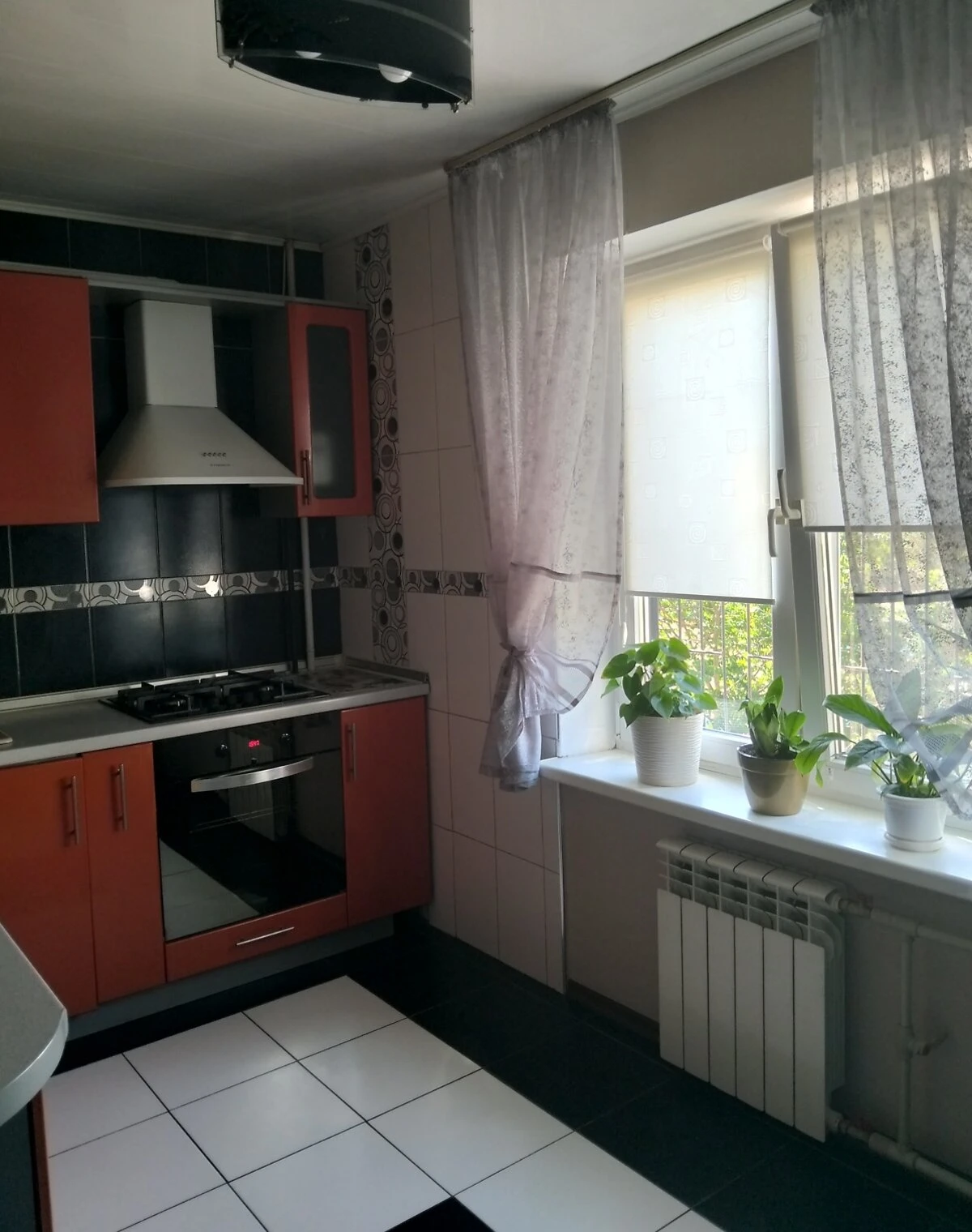 3-комнатная квартира, Коммунарский: газовая плита и духовой шкаф - фото 3