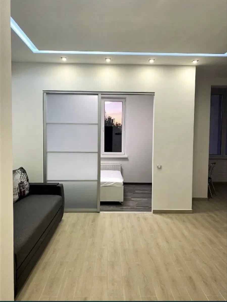 1-кімнатна квартира, Голосіївський: євроремонт, 5 хв від ТРЦ Ocean Plaza