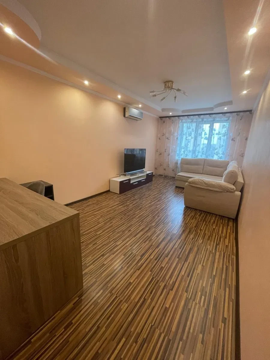 2-кімнатна квартира у ЖК Молодіжний: євроремонт, тепло й вода без світла, фото 2