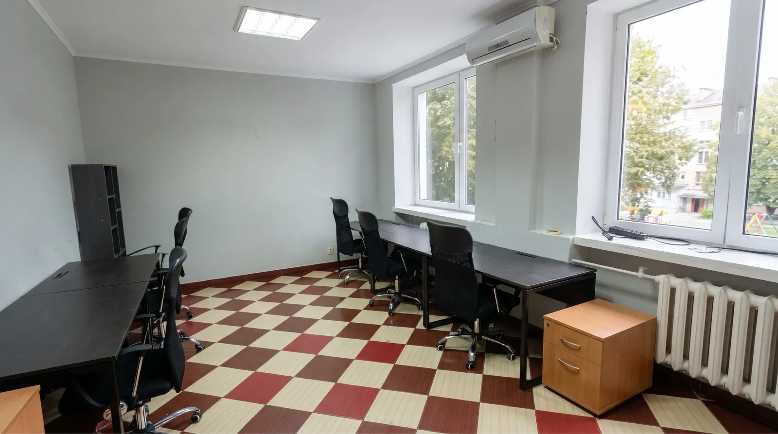 Офіс, Луцьк: доступ до води, для студії чи перукарні - фото 1