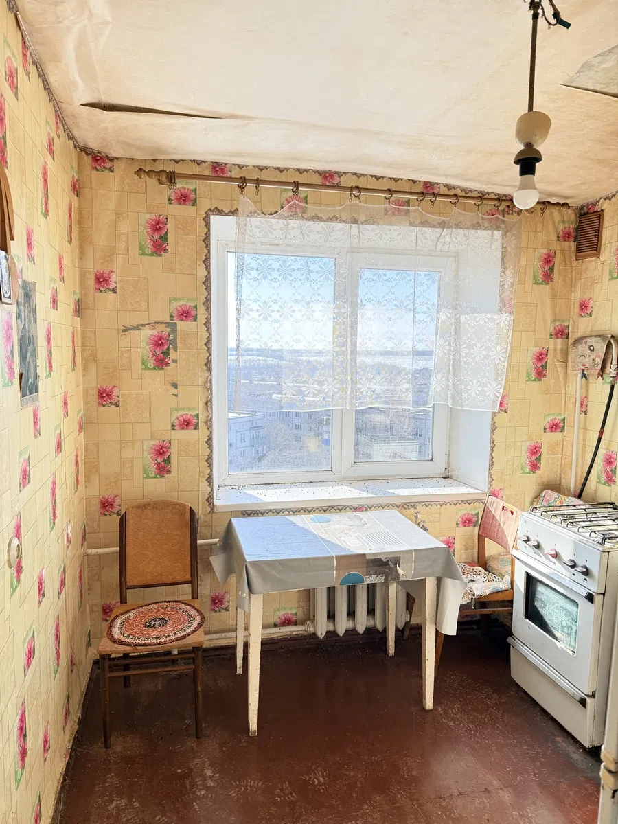 1-кімнатна квартира, Димитрова: без ремонту, цегляний будинок