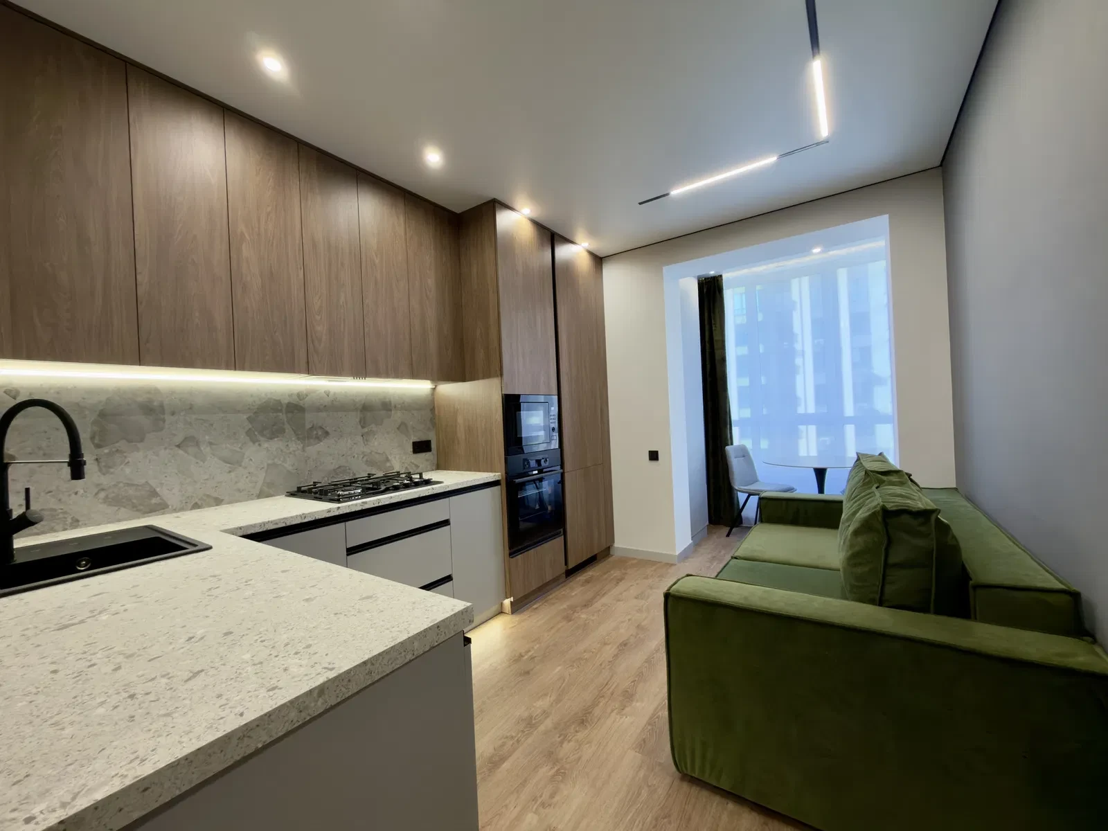 1-комнатная квартира в ЖК У-Квартал: кухня 18 м², фото 2