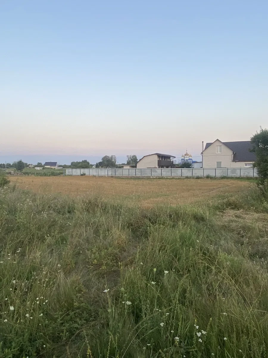 Ділянка 15 соток, Крюківщина: під бізнес, комунікації поруч