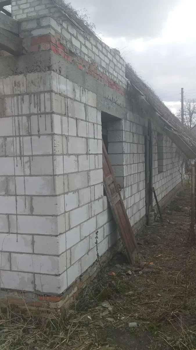 Ділянка 5 соток, Луків: незавершене будівництво, трифазна лінія, свердловина - фото 4