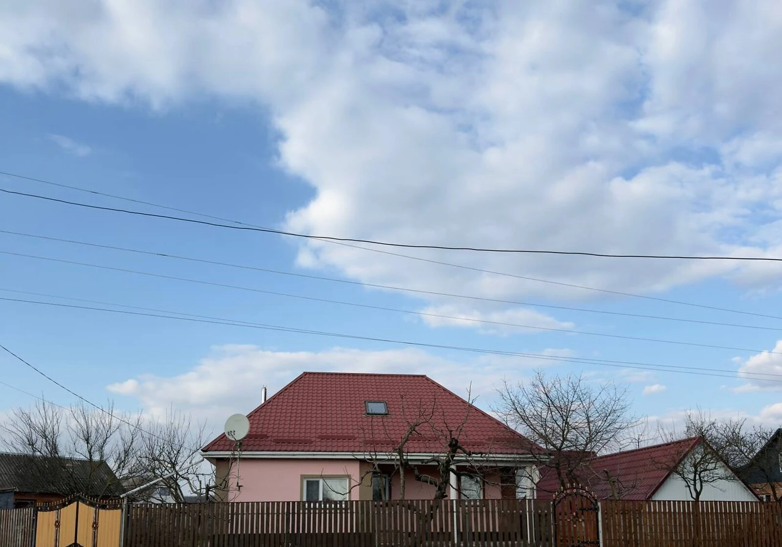 Будинок, Мізяків: сад і город, криниця