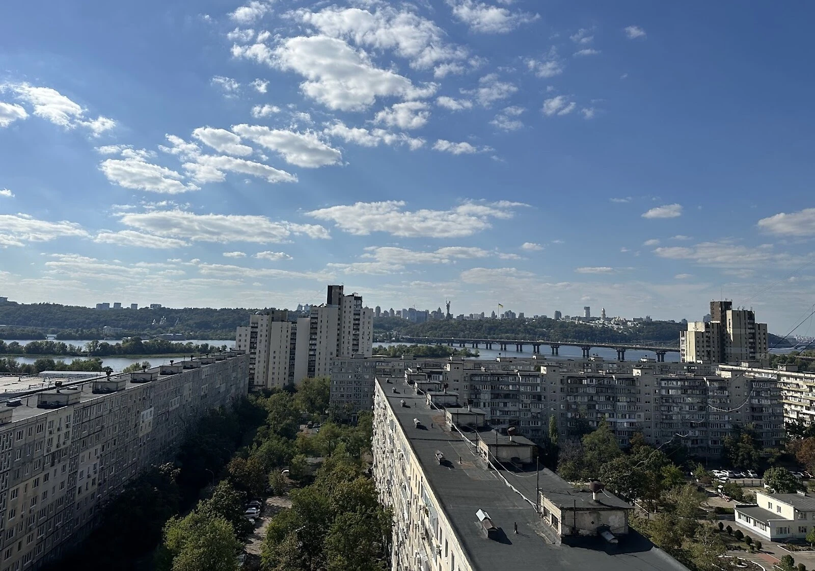 2-комнатная квартира, Березняки: без ремонта, вода и отопление без света