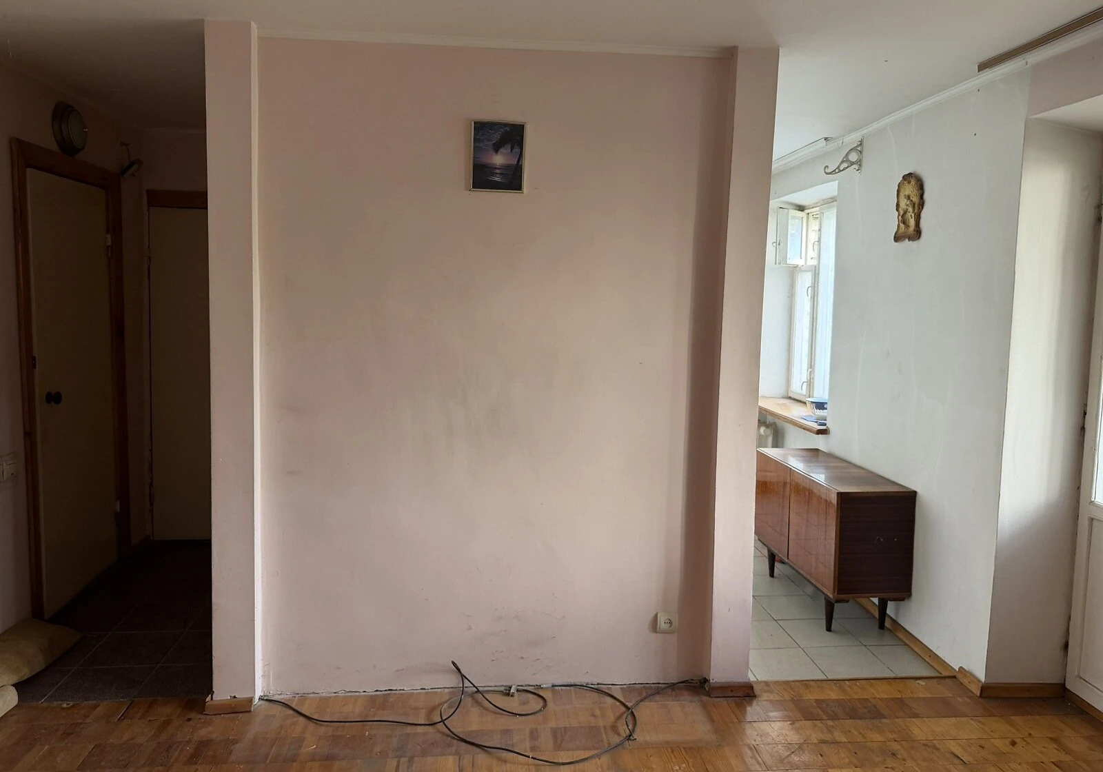 1-кімнатна квартира, Рівне: вода й опалення без світла, без ремонту, фото 2