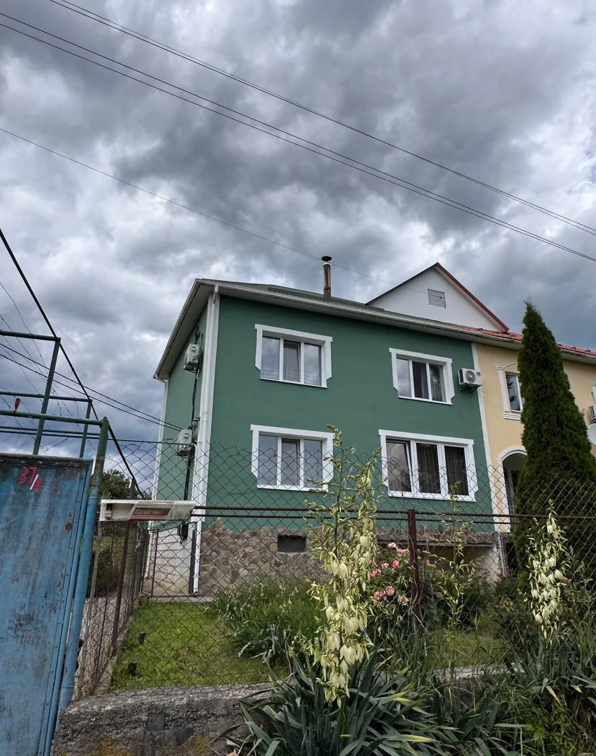 Будинок, Горяни: 3 спальні, гараж, ділянка 16.2 сотки - фото 1