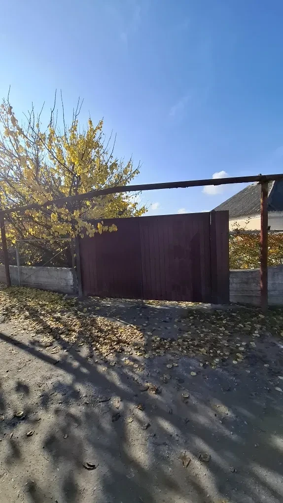 Будинок, Новокодацький: 2 окремі спальні, гараж, 11 соток